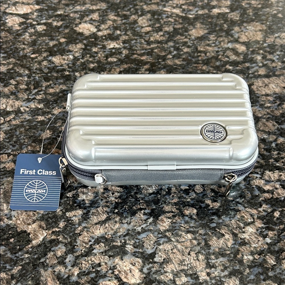 PAB AM HARD SIDED SILVER TRAVEL BAG NWT